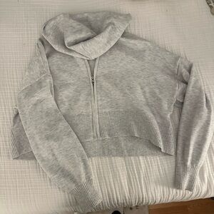 NWT Gilly Hicks Cropped Zip Up Sweater